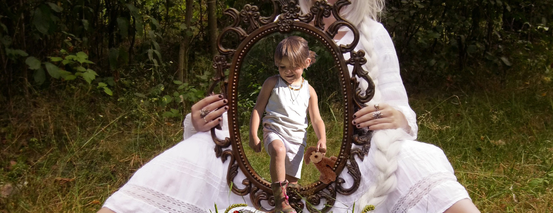 Home Decor Store -Home Decor Store person 1435541 1920